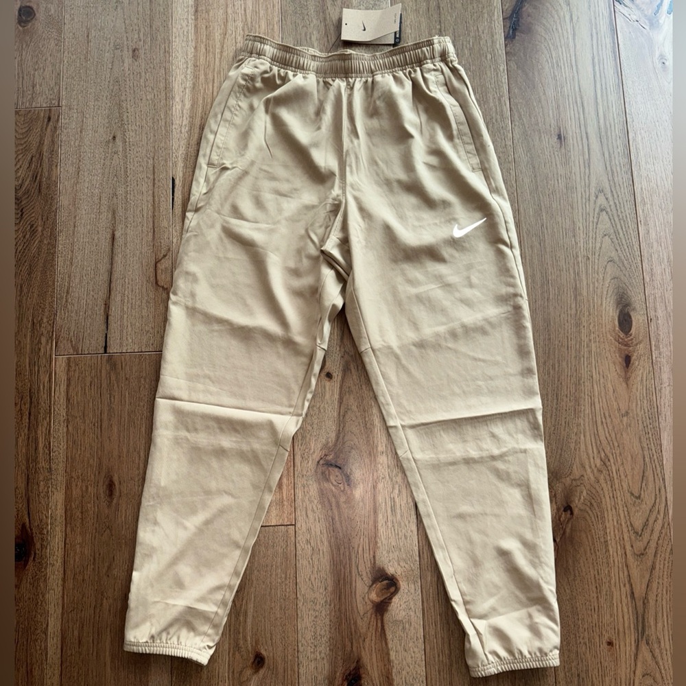 NEW NWT Nike Men's SMALL Dri-Fit Challenger Woven Running Pants FQ4780-297 BEIGE